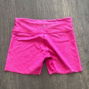 LuluLemon Women’s Wunder Under Shorts Size 6
